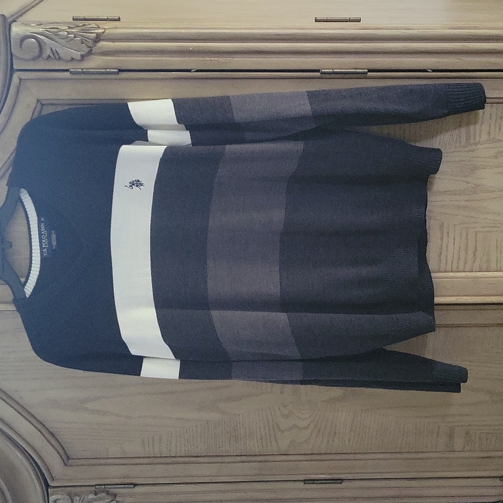 7/$25 Mens sweater